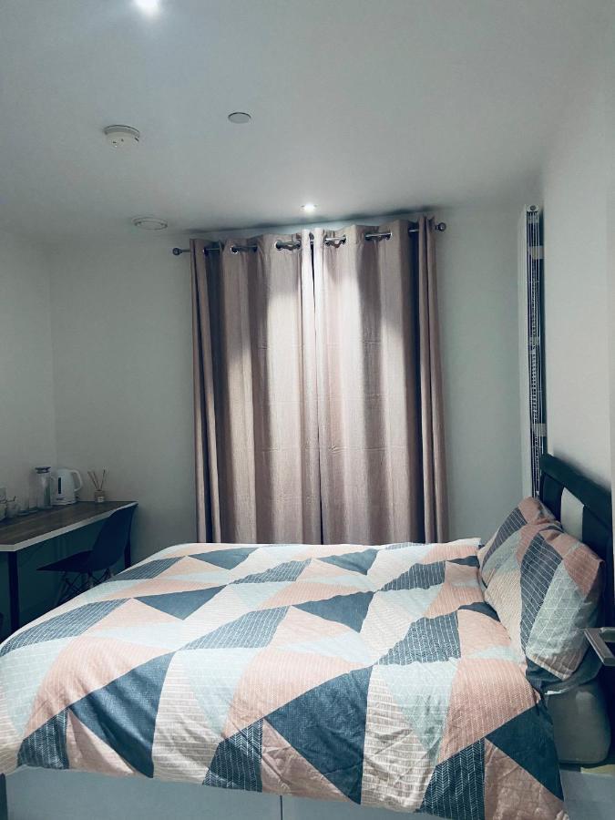 Large Double Room Overlooking The Thames Лондон Екстер'єр фото